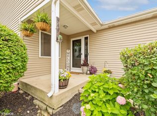 543 Sandy Ct, Harvard, IL 60033