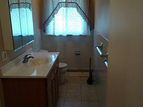 5th image of 4021 E Michigan Ave