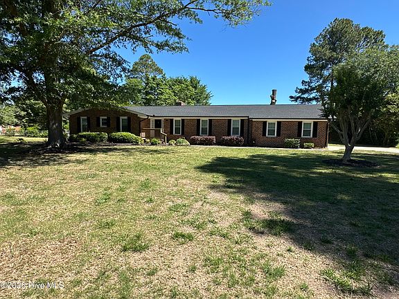 2nd image of 1304 Dogwood Lane