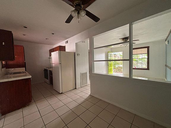 2nd image of 2428 Upas Ave #6