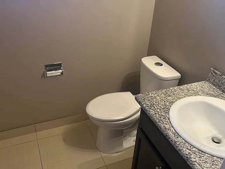 1123 E McLellan Blvd #3 — Photo 5