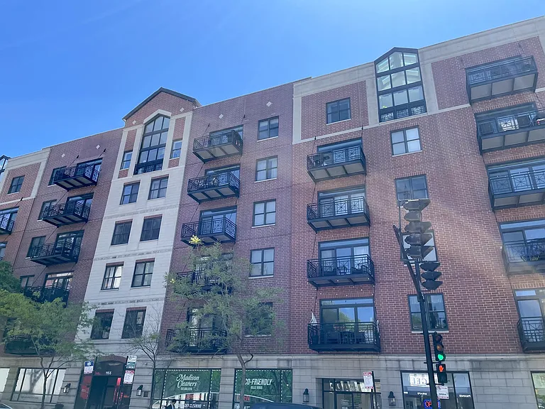 1155 W Madison St — Photo 2