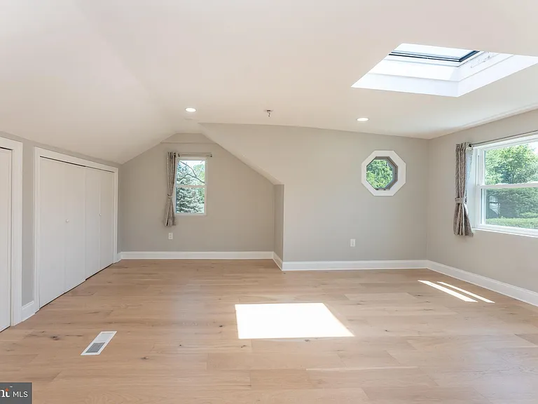 75 Reeder Ave — Photo 20