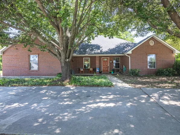 2905 S Murvil St, Decatur, TX 76234