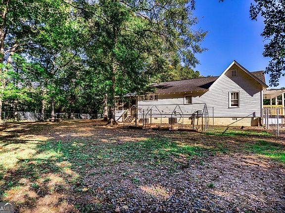 5th image of 3315 Hammett Rd