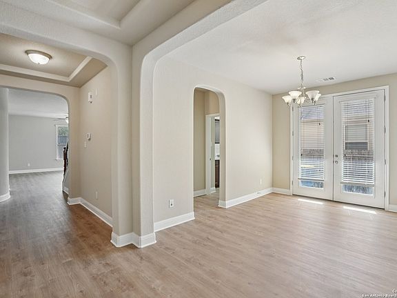 3rd image of 116 Grand Vista