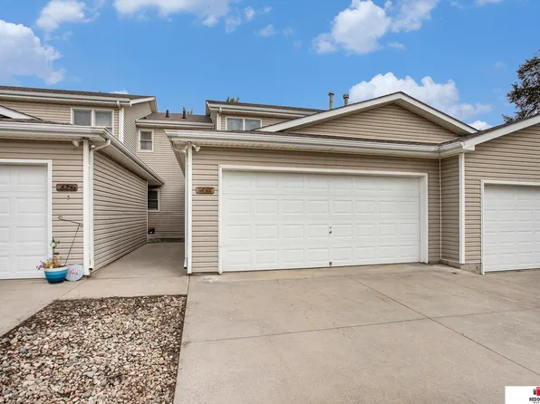 628 Lakeside Dr #57, Lincoln, NE 68528