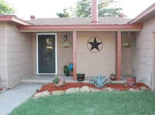 603 N Rater St, Henrietta, TX 76365