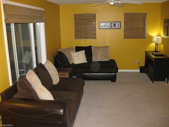 3rd image of 520 Loomis Ave