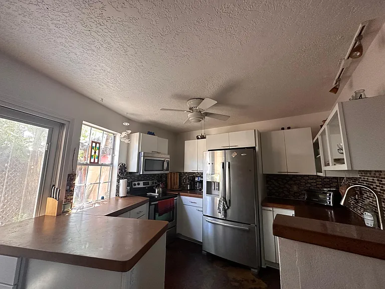 1264 Rosemont Ave NW — Photo 6