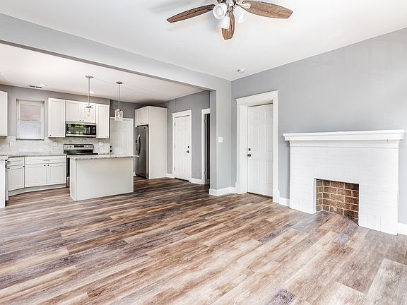 2nd image of 4205 Juniata St #1F