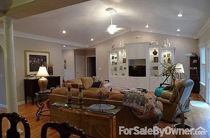 3rd image of 2617 Miller Ln