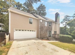 711 Amy Rd SW, Snellville, GA 30039