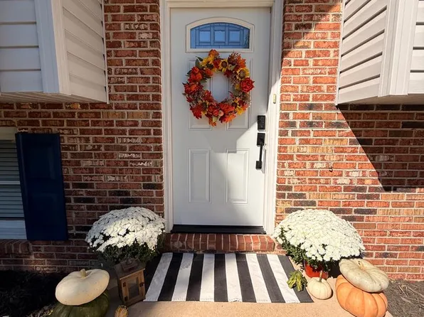 209 Wyatt Dr, Fredericksburg, VA 22407