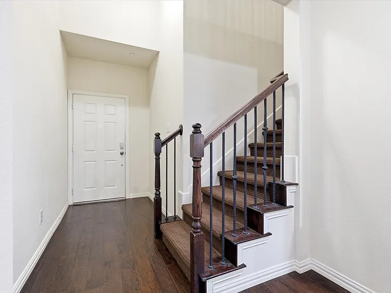 2649 Jacobson Dr — Photo 6