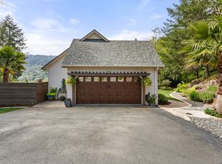 17146 Mountain Dr, Brookings, OR 97415