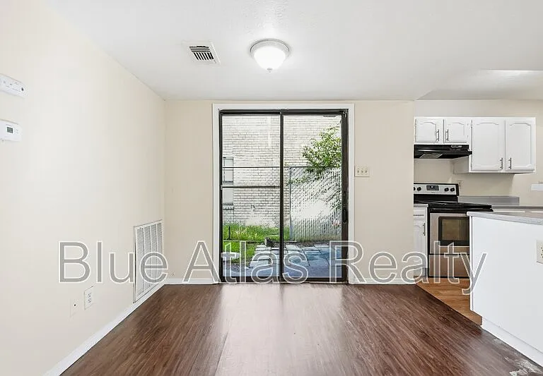 3048 Navarro Ln #1 — Photo 6