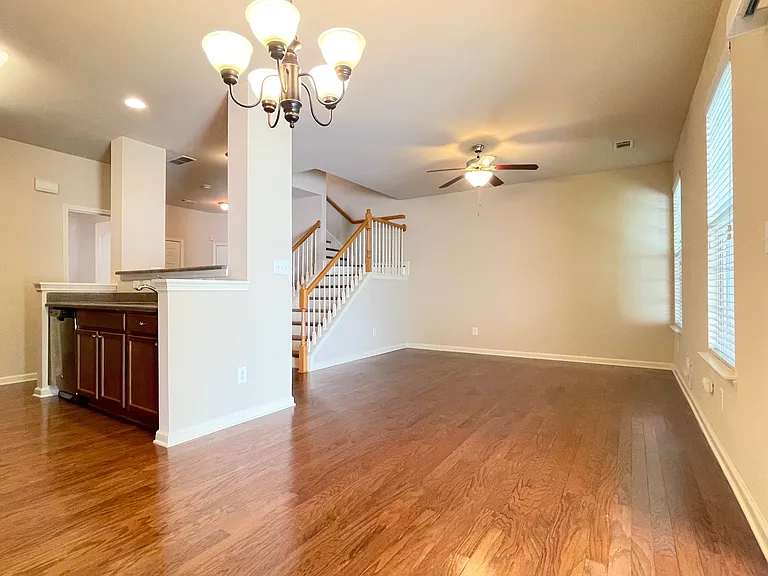 3242 Brockenhurst Dr — Photo 13