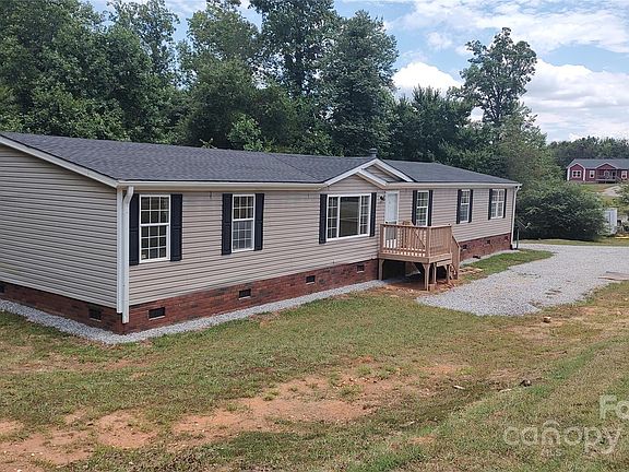 2nd image of 119 Silvermere Dr #17
