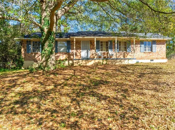 8174 Attleboro Dr, Jonesboro, GA 30238