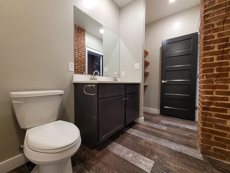 125 Henrietta St — Photo 42