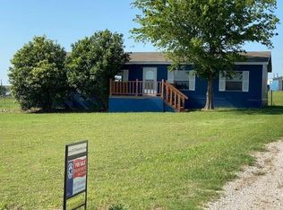 214 Pond View Dr, Decatur, TX 76234