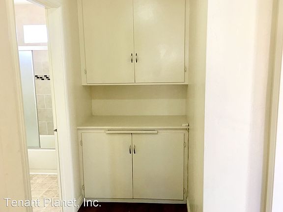 5th image of 230 Cypress St