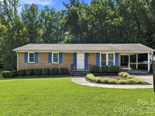 628 Sedgefield St SW, Concord, NC 28025