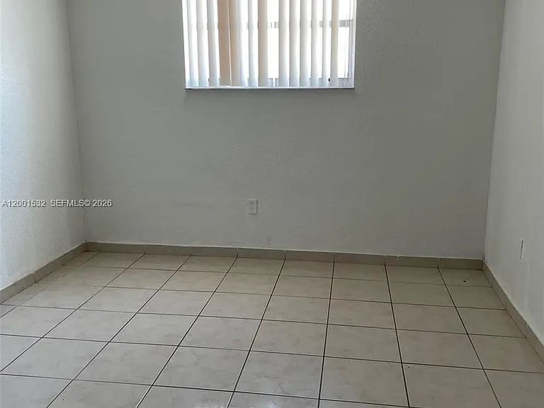 666 W 81st St #407 — Photo 3