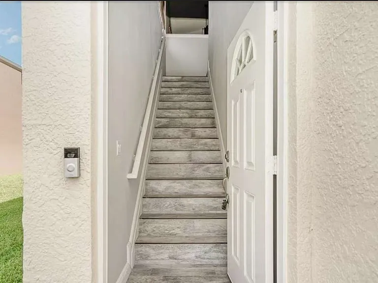 1040 Venetian Dr #201 — Photo 2