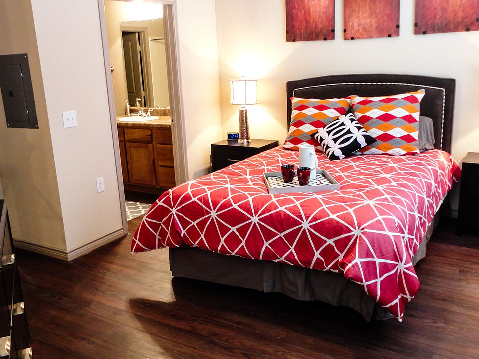2nd image of 4510 Ironton Ave #200