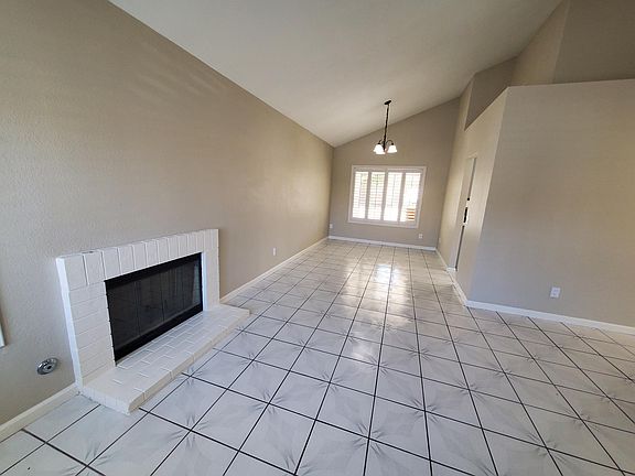3rd image of 16531 Saddlebrook Ln