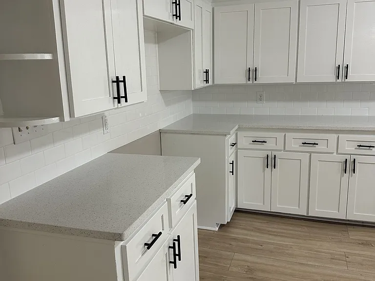 511 Pinehill Rd — Photo 3