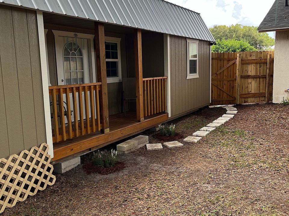 Private fenced in back yard area