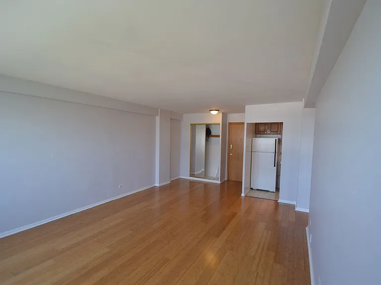 4180 Marine Terrace Apartments — Photo 71
