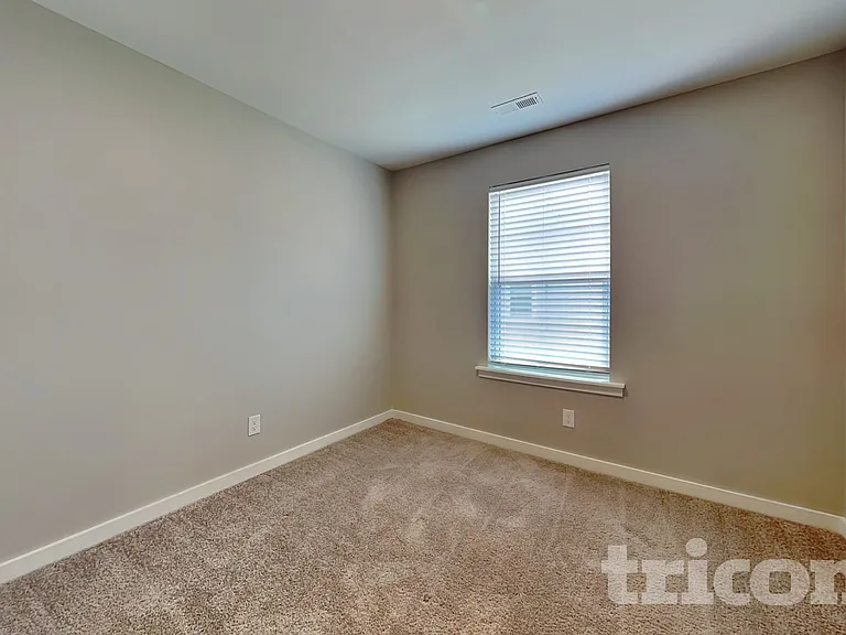 13869 Hill St — Photo 11