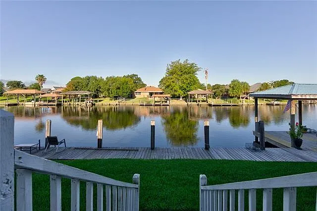 152 Marina Dr — Photo 16