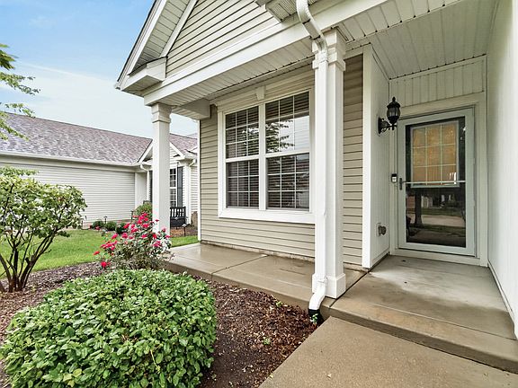 3rd image of 13414 Meadowlark Ln