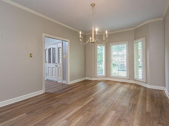 4th image of 2557 Horsham Dr