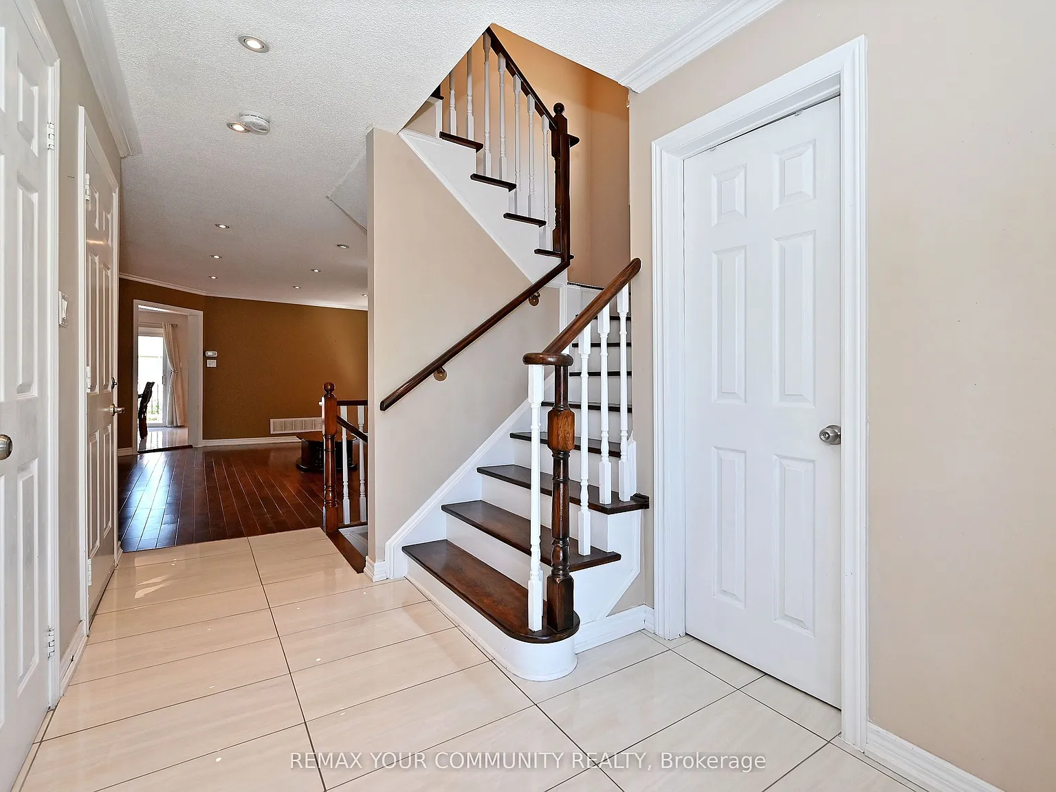 4 bed, $3,600 — Photo 4
