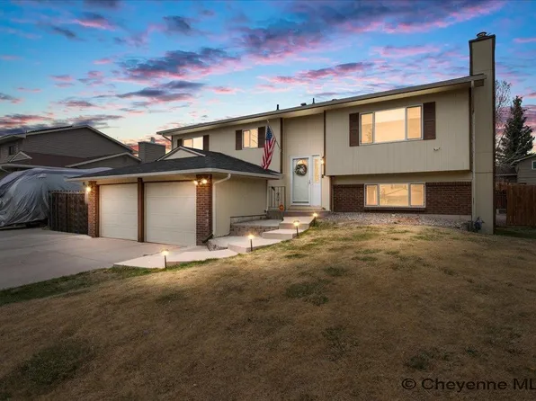 5400 Rangeview Dr, Cheyenne, WY 82001
