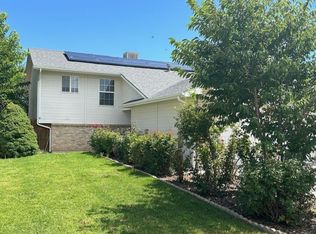 8 Trent Ct, Pueblo, CO 81005