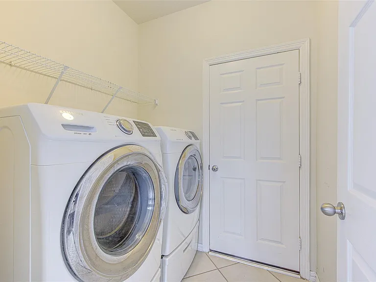 5007 Jade Cove Ct — Photo 38