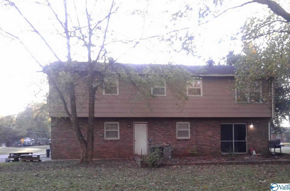2nd image of 5015 Wayne Ct NW