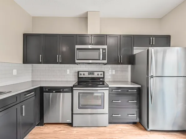 804 Welsh Dr SW #30, Edmonton, AB T6X 1Y8