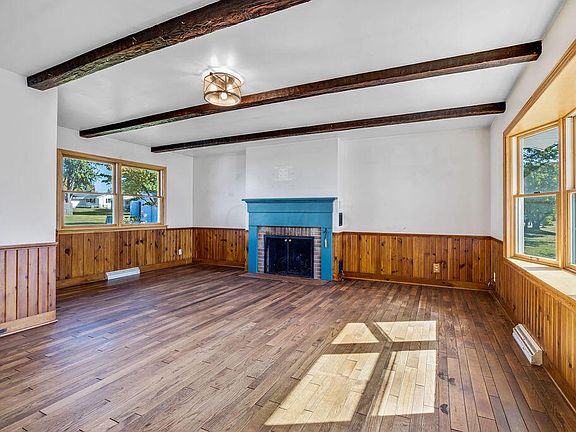 2nd image of 486 Dogwood Ln