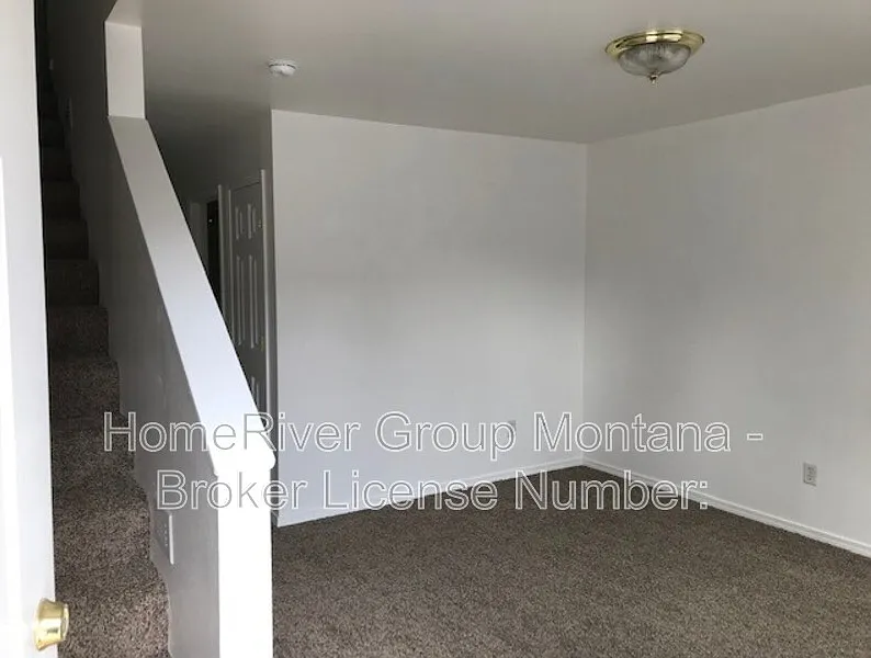 2 bed, 1.5 bath, 1000 sqft, $1,495 — Photo 2