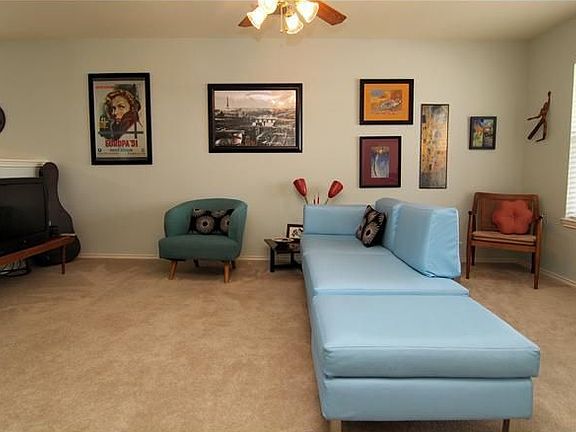 3rd image of 210 Stewart Dr