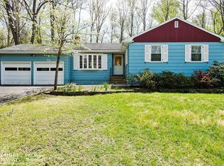 24 Harrison Dr, Berkeley Heights, NJ 07922