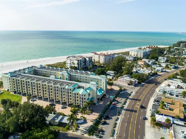 12000 Gulf Blvd #210, Treasure Island, FL 33706